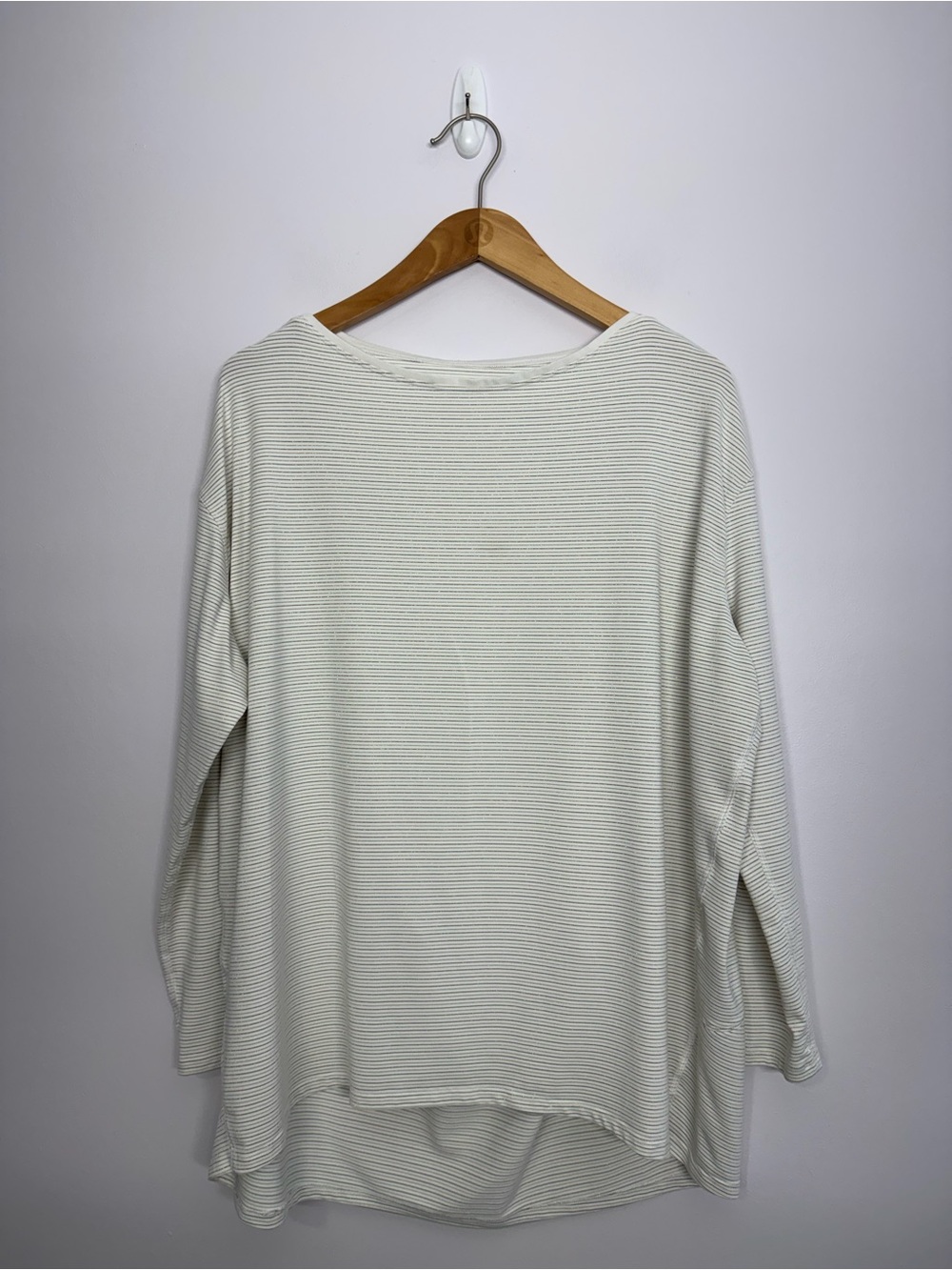 Lululemon Back in Action Long Sleeve Shirt Stripe White Gold Sz 12? 27” PTP